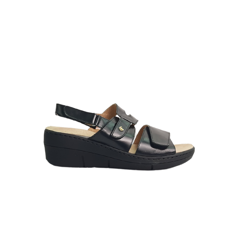 Black sandals 2025 in store